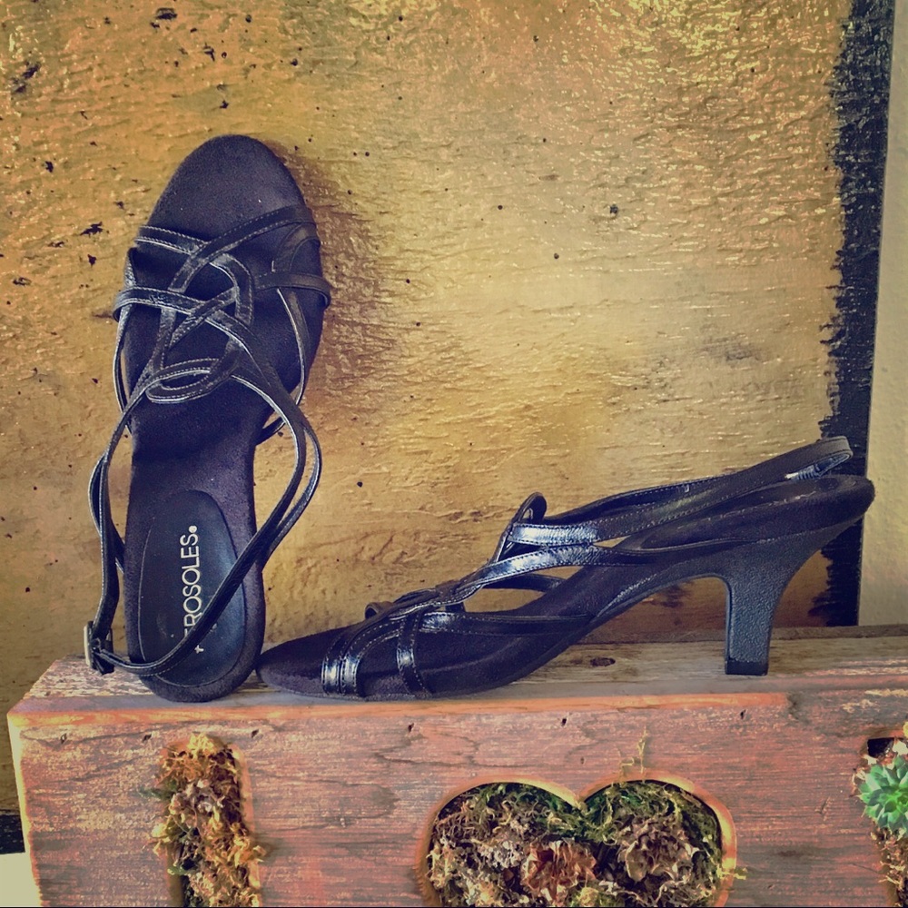 Aerosoles Strappy Black Kitten Heels size 8 1/2